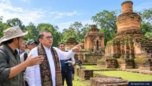 Fadli Zon Tinjau Candi Muara Takus, Pemerintah Siapkan Revitalisasi dan Ekskavasi
